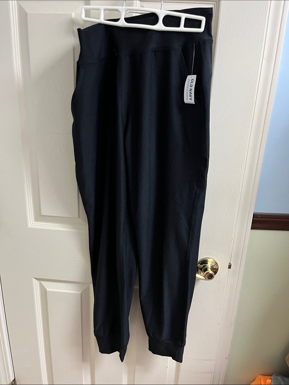 Old Navy black joggers NWT M